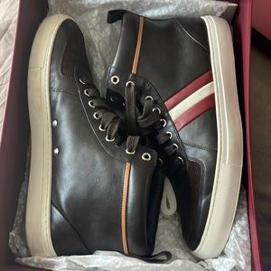 Bally leather sneakers good condition